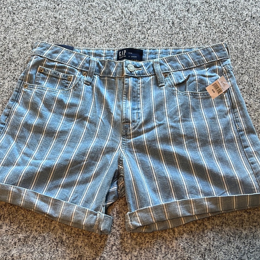 NWT GAP Striped Denim 5” Shorts